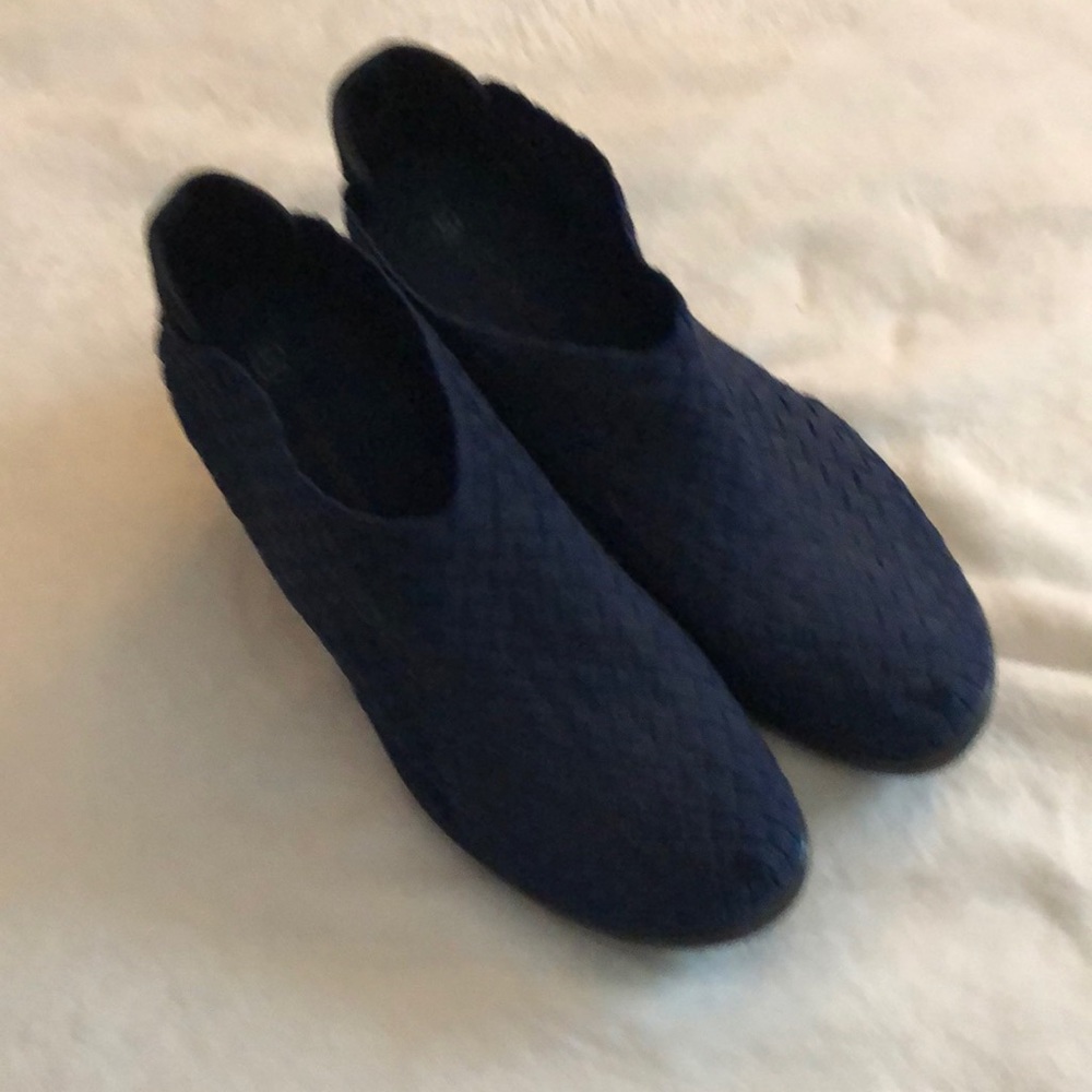 Bernie Mev Chesca pumps